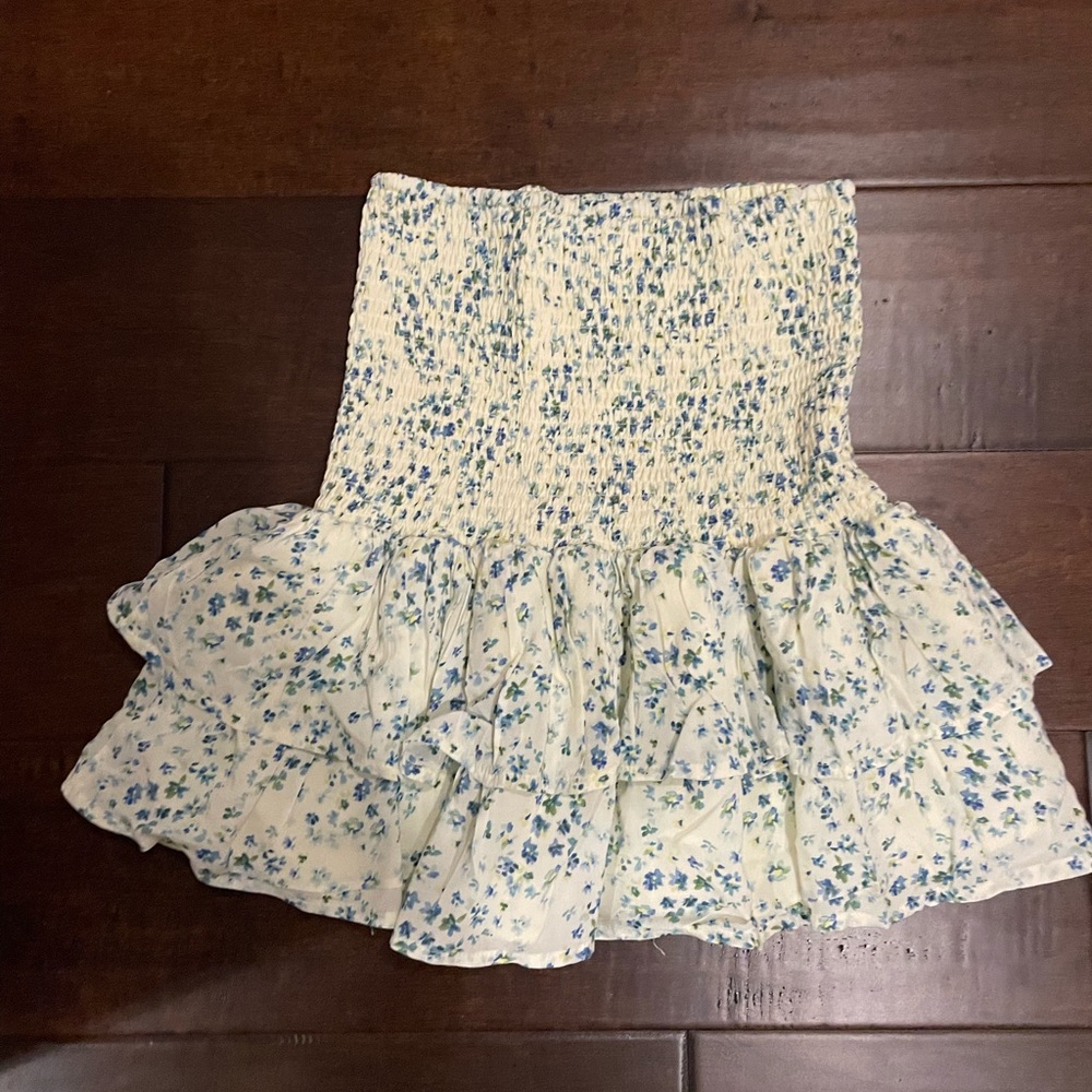 Aqua floral print skirt, size Medium, Excellent used condition worn once